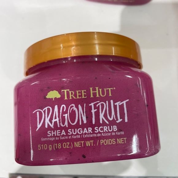 NEW - Tree Hut Dragon Fruit Shea Sugar Scrub - Picture 1 of 3
